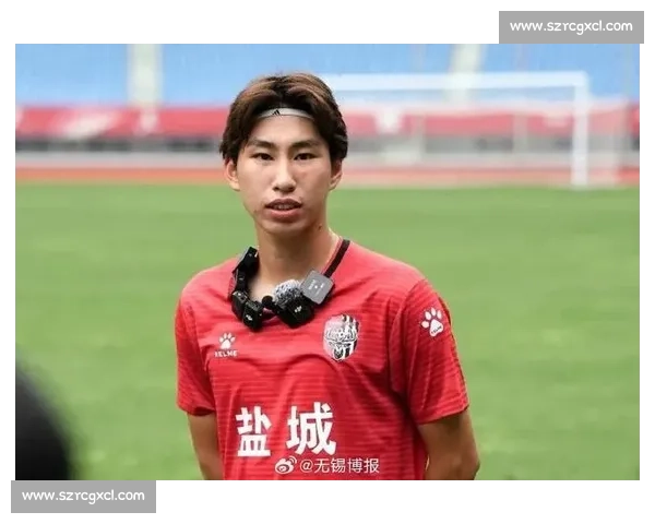 苏超巅峰对决在即！阿力太平山顶送祝福给泰州南通