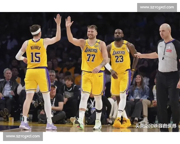 紫金军团鏖战雷霆新星，湖人雷霆之战引爆西部季后赛风云新局